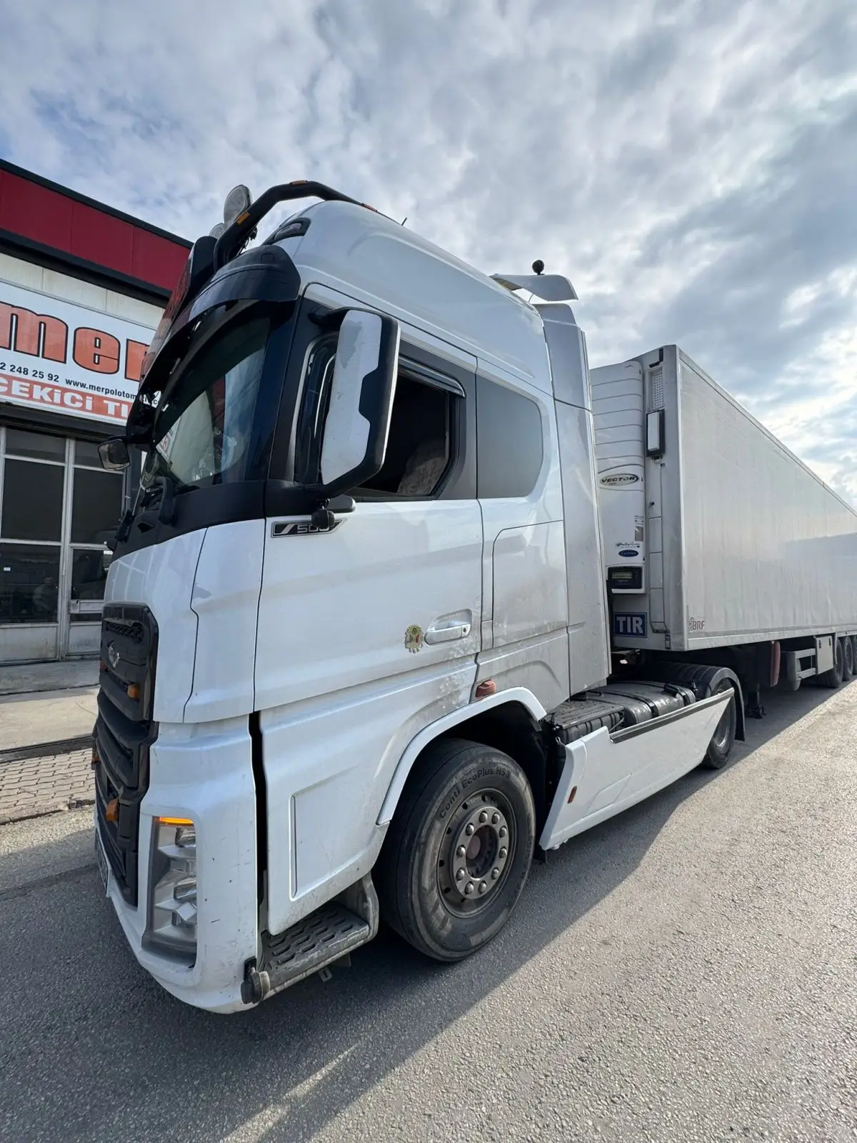 FORD F MAX AÇILIR DEPO YANLIĞI